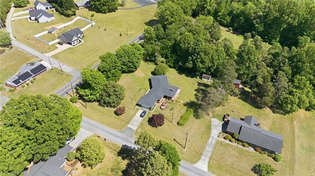 12577 Old US Highway 52, Winston-salem, NC 27107