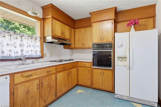 12577 Old US Highway 52, Winston-salem, NC 27107