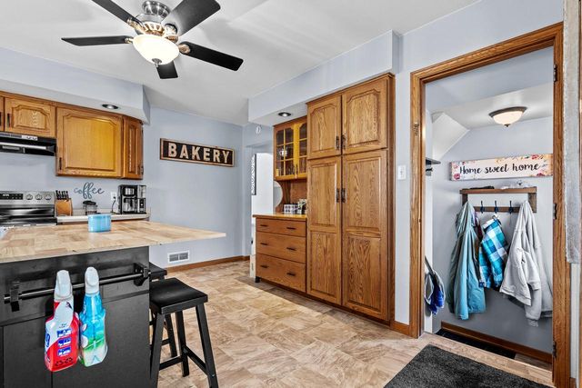 631 S 32nd STREET, Manitowoc, WI 54220