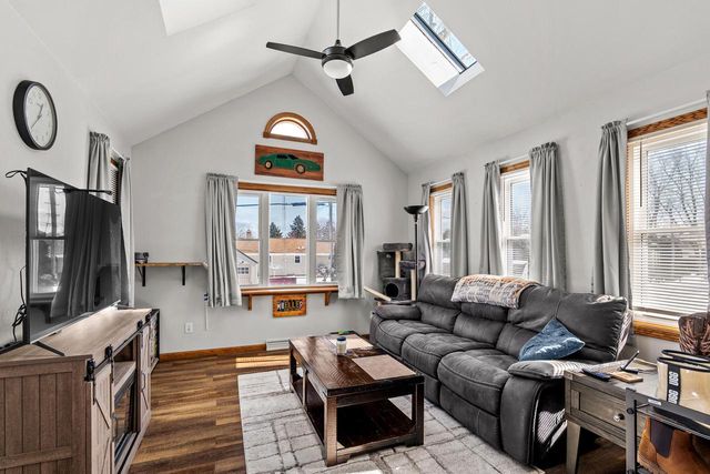 631 S 32nd STREET, Manitowoc, WI 54220