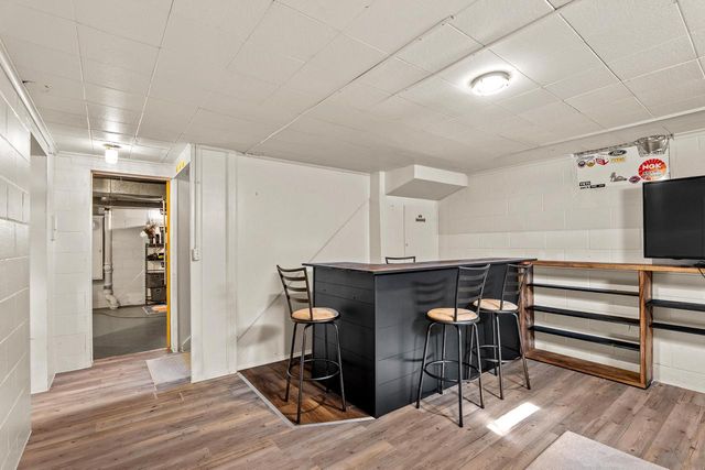 631 S 32nd STREET, Manitowoc, WI 54220