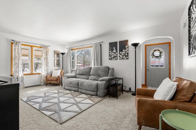 631 S 32nd STREET, Manitowoc, WI 54220