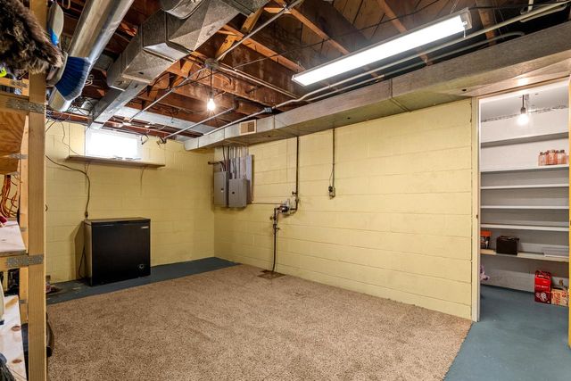 631 S 32nd STREET, Manitowoc, WI 54220