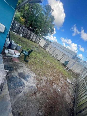 19123 NW 35th Ave, Miami Gardens, FL 33056