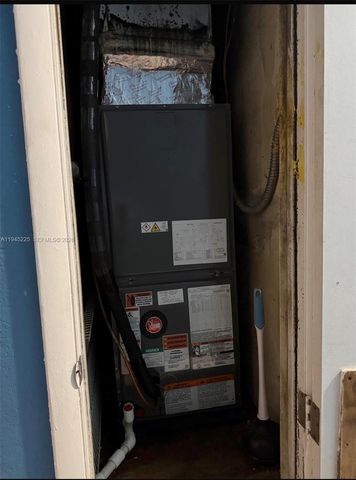 19123 NW 35th Ave, Miami Gardens, FL 33056