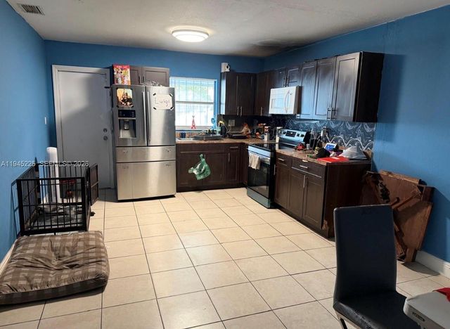 19123 NW 35th Ave, Miami Gardens, FL 33056