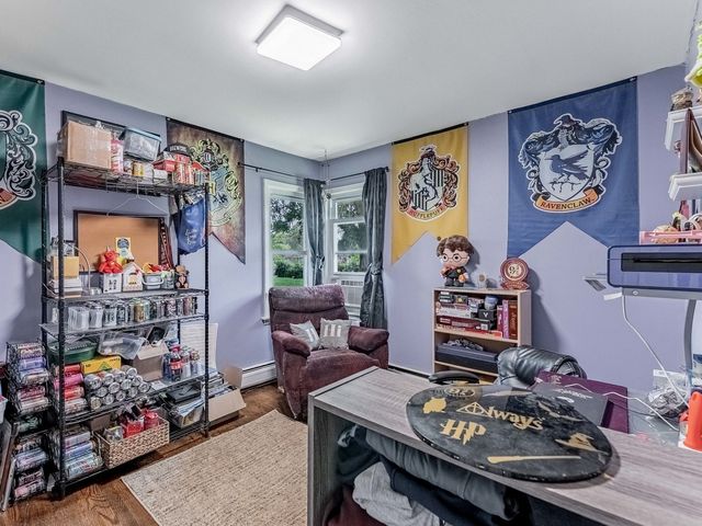 405 N Iowa Avenue, Villa Park, IL 60181