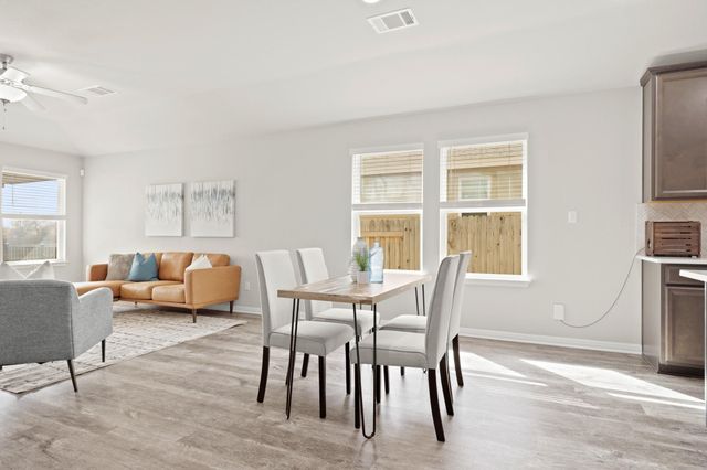 321 Durango Downs DR, Hutto, TX 78634