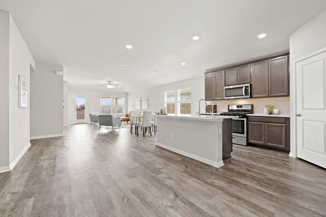 321 Durango Downs DR, Hutto, TX 78634