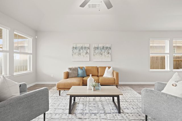 321 Durango Downs DR, Hutto, TX 78634