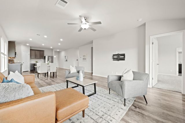 321 Durango Downs DR, Hutto, TX 78634