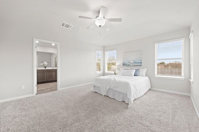 321 Durango Downs DR, Hutto, TX 78634