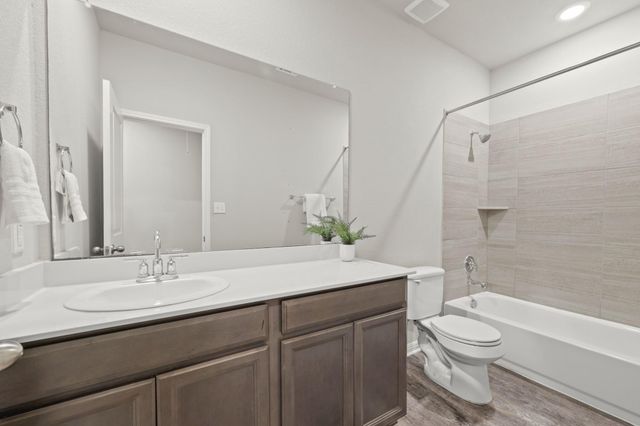 321 Durango Downs DR, Hutto, TX 78634