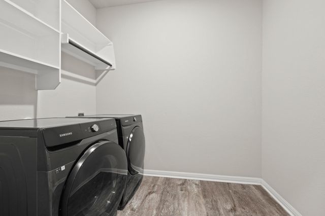 321 Durango Downs DR, Hutto, TX 78634