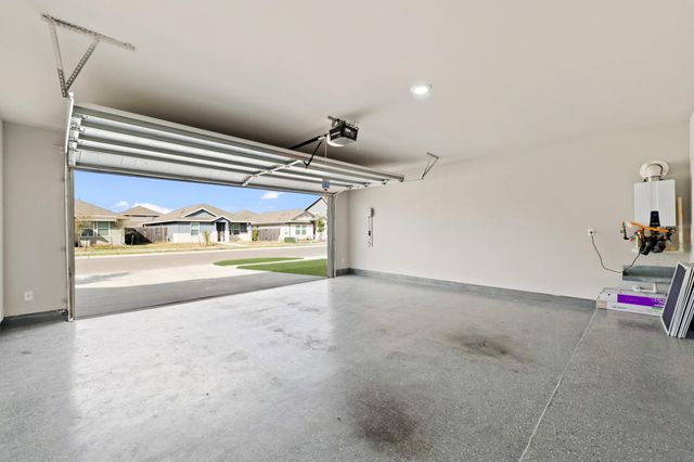 321 Durango Downs DR, Hutto, TX 78634