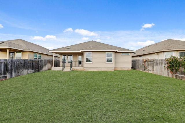 321 Durango Downs DR, Hutto, TX 78634