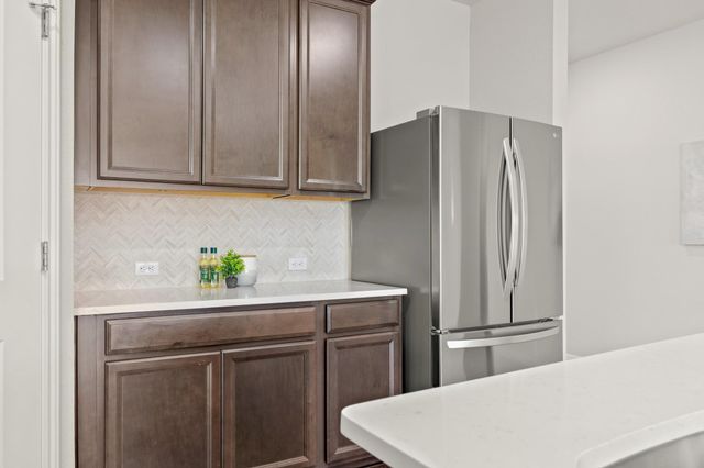 321 Durango Downs DR, Hutto, TX 78634