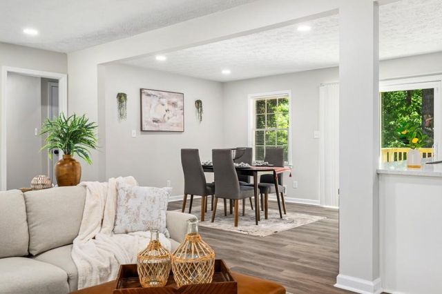 2356 Cambridge Street, Snellville, GA 30078
