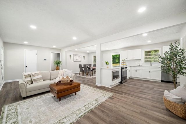 2356 Cambridge Street, Snellville, GA 30078