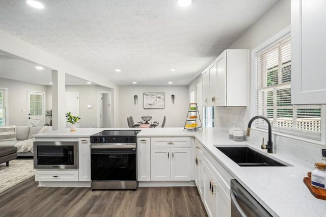 2356 Cambridge Street, Snellville, GA 30078
