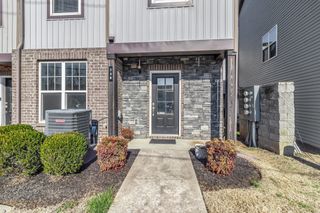 140 Ramsden Ave, La Vergne, TN 37086