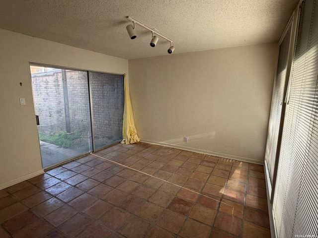 8929 Willmon, Windcrest, TX 78239