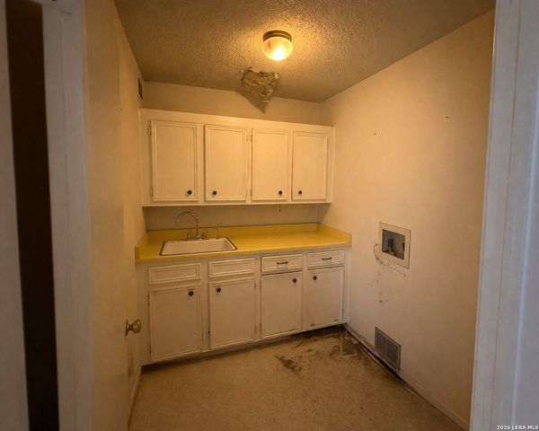 8929 Willmon, Windcrest, TX 78239