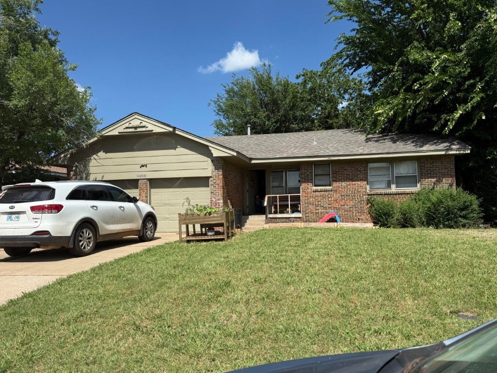 10208 N University Avenue, Oklahoma City, OK 73114