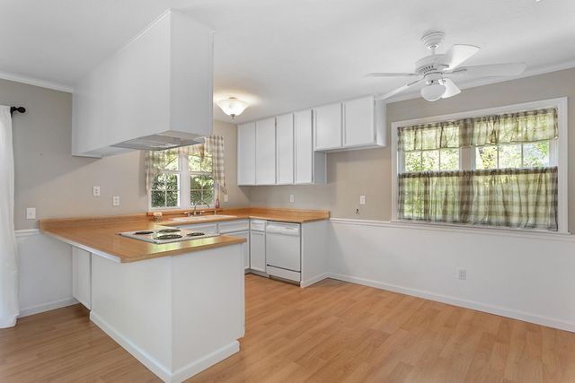 1038 Mikkelsen Dr, Auburn, CA 95603