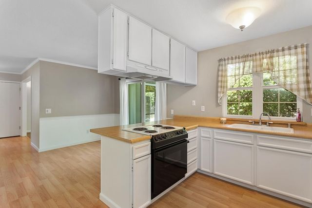 1038 Mikkelsen Dr, Auburn, CA 95603