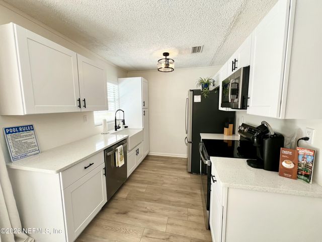 300 E LATTIN Street, Hastings, FL 32145