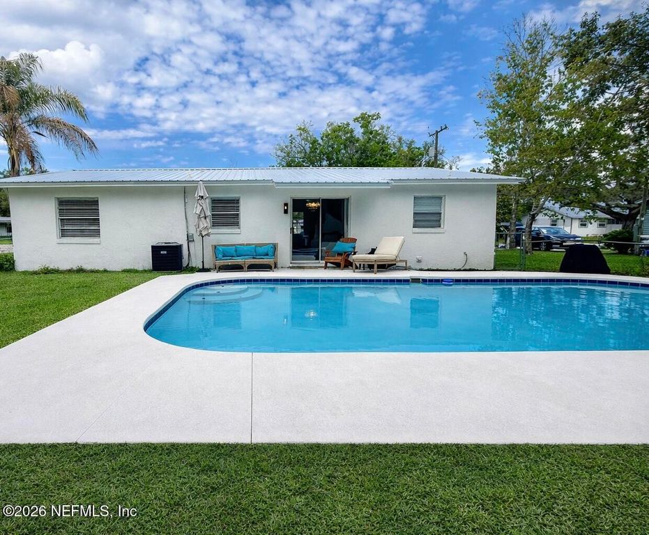 300 E LATTIN Street, Hastings, FL 32145