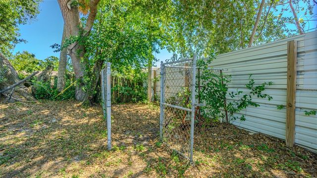5617 HALIFAX DRIVE, Tampa, FL 33615