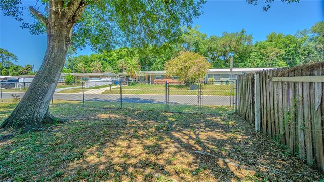 5617 HALIFAX DRIVE, Tampa, FL 33615