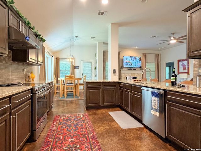 22303 Mesa Butte, San Antonio, TX 78258