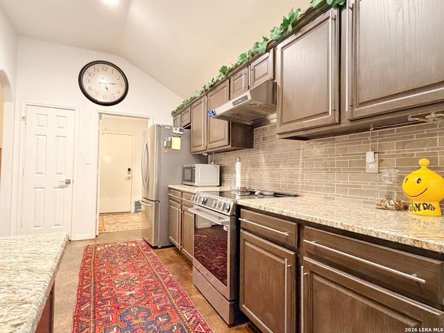 22303 Mesa Butte, San Antonio, TX 78258