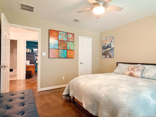 22303 Mesa Butte, San Antonio, TX 78258