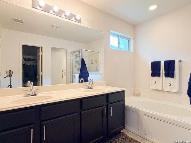 22303 Mesa Butte, San Antonio, TX 78258