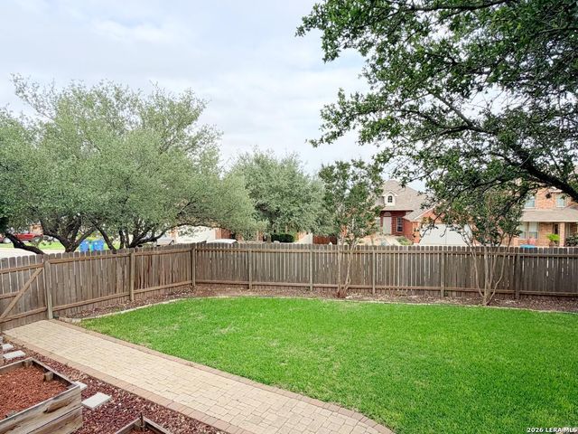22303 Mesa Butte, San Antonio, TX 78258