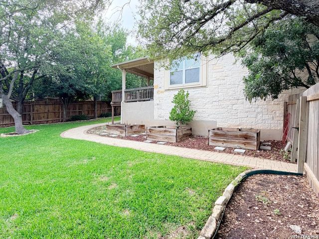 22303 Mesa Butte, San Antonio, TX 78258