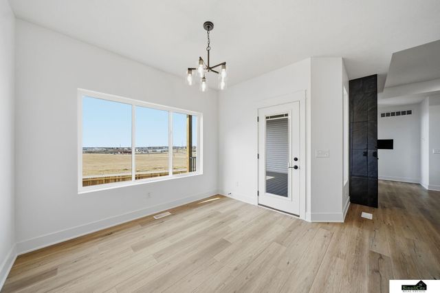 8631 S 49th Street, Lincoln, NE 68516