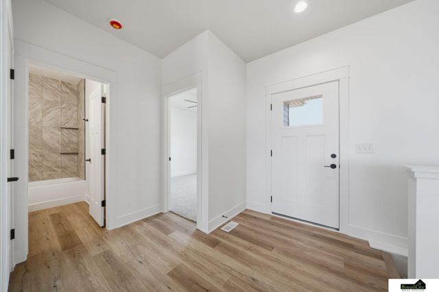 8631 S 49th Street, Lincoln, NE 68516