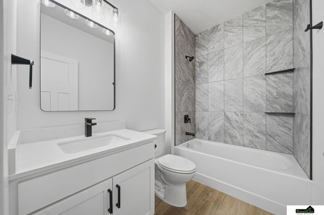 8631 S 49th Street, Lincoln, NE 68516