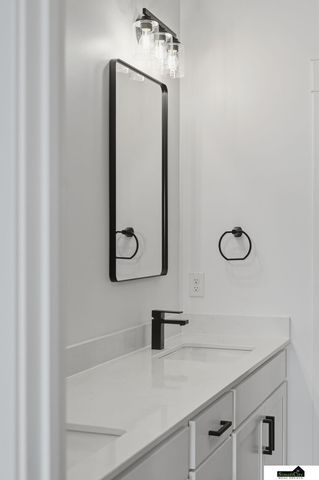 8631 S 49th Street, Lincoln, NE 68516