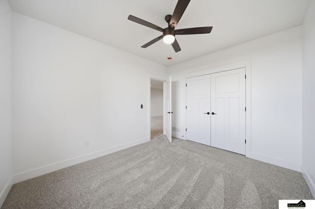 8631 S 49th Street, Lincoln, NE 68516