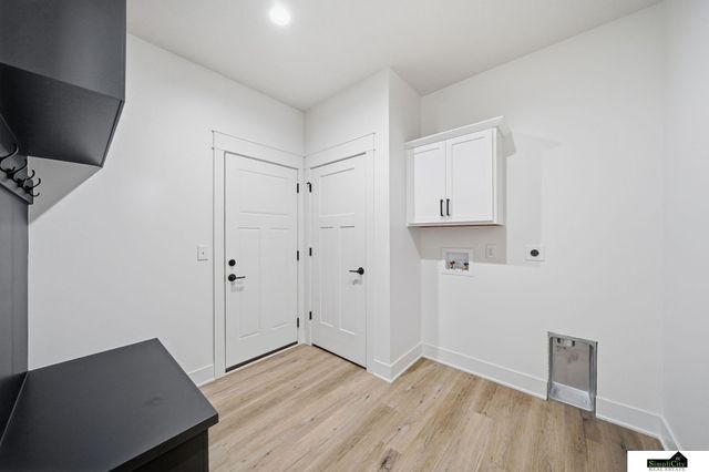 8631 S 49th Street, Lincoln, NE 68516