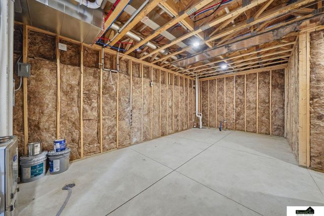 8631 S 49th Street, Lincoln, NE 68516