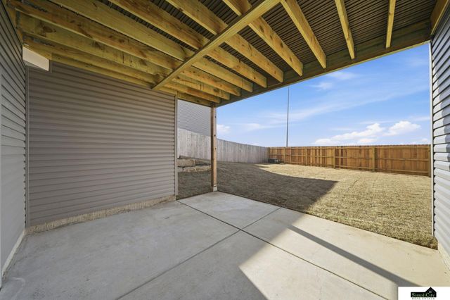 8631 S 49th Street, Lincoln, NE 68516