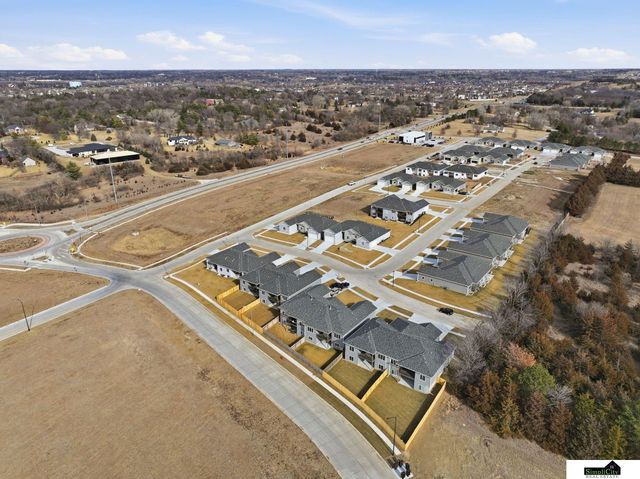 8631 S 49th Street, Lincoln, NE 68516