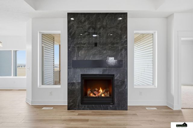 8631 S 49th Street, Lincoln, NE 68516